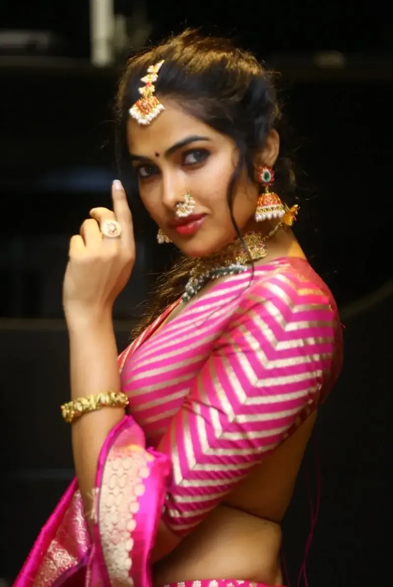 TELUGU ACTRESS DIVI VADTHYA AT RUDRANGI MOVIE PRE RELEASE EVENT 24